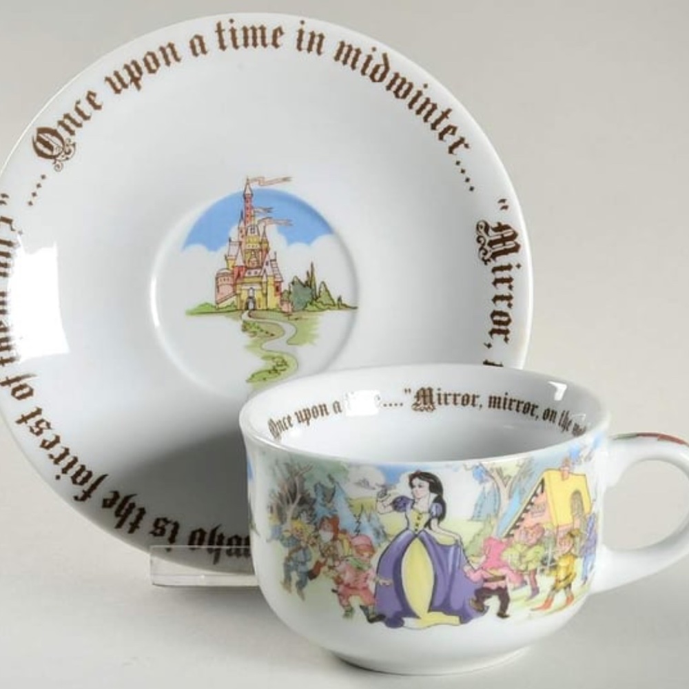 Paul Cardew Design Snow White, 7 Dwarves & The Witch Cup and Saucer